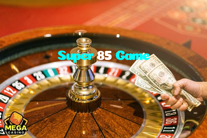 Super 85 Game casino presented on mobile device in Pakistan with slots and live games